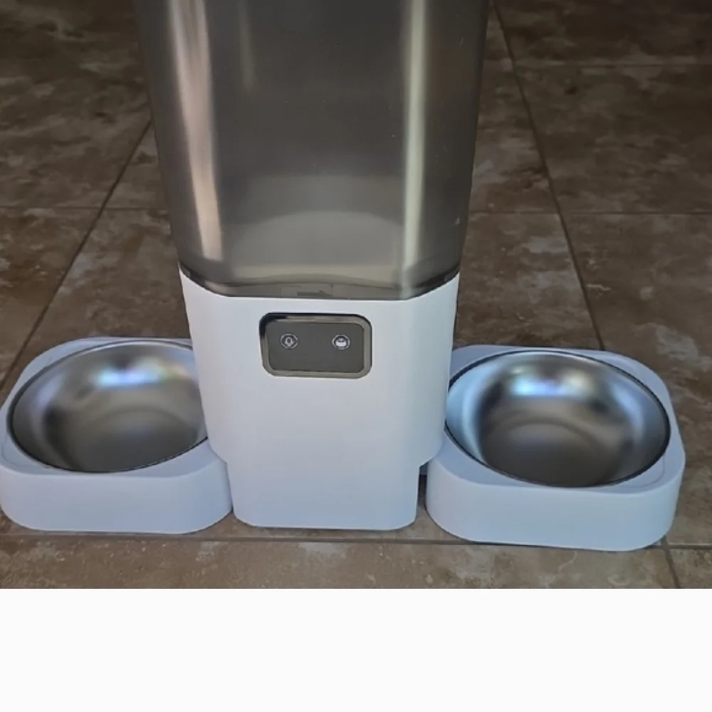 Smart Pet Feeder with 2 Bowls and 2 Cameras